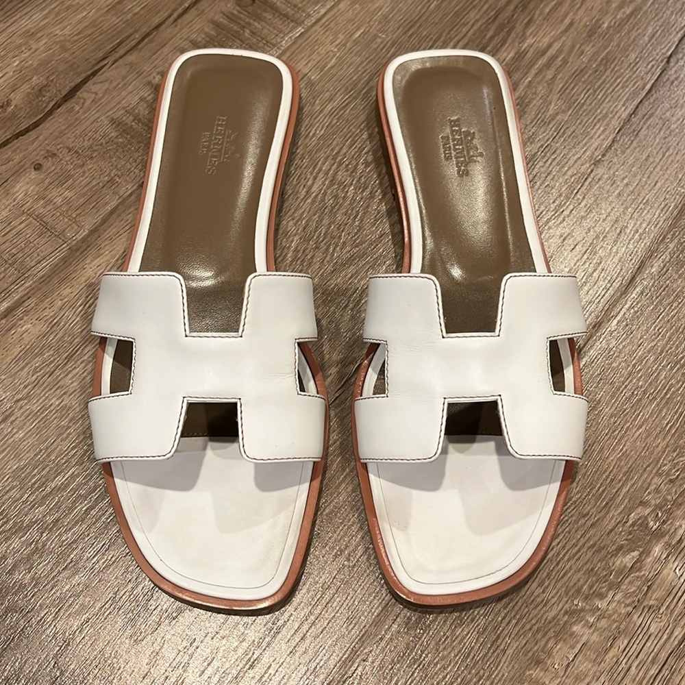 Hermes Oran Sandals, White, Size 38
